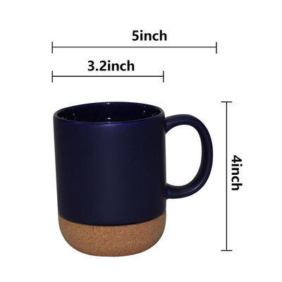Tazas de café de cerámica con base de corcho de madera aislada de diseño negro mate nórdico personalizado