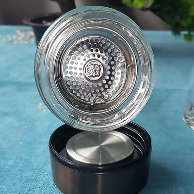 Botella de agua de vidrio de 300 ml Última llegada de borosilicato aislado al vacío a medida