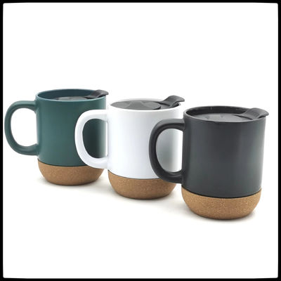 Logotipo personalizado Taza de café de porcelana de sublimación de 15 oz con fondo de madera Taza de leche cerámica negra