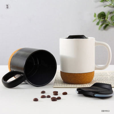 Logotipo personalizado 15 oz de sublimación de porcelana taza de café cerámica con tapa de mango y fondo de madera