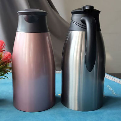 Espacio de recarga del escritorio Flasca de vacío de doble pared elegante para negocios corporativos