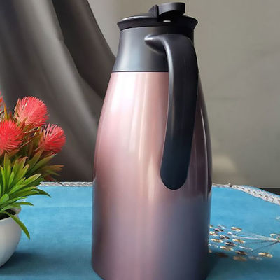 Espacio de recarga del escritorio Flasca de vacío de doble pared elegante para negocios corporativos