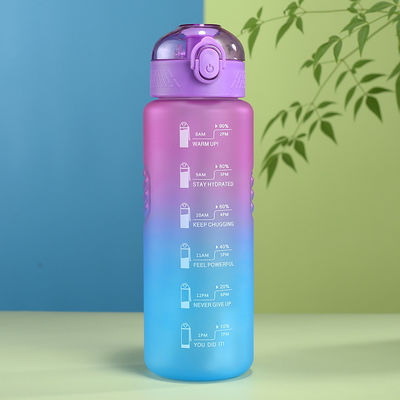 1000ml Taza de plástico de color progresivo Botella libre de BPA Taza deportiva de acondicionamiento físico al aire libre con paja
