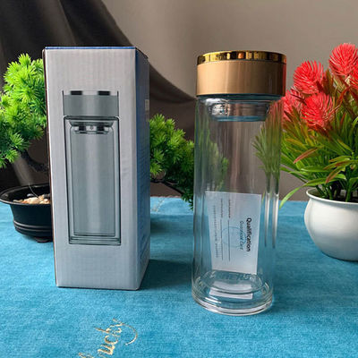 Botella de agua de vidrio libre de BPA para hombres con logotipo personalizado Diseño duradero y versátil