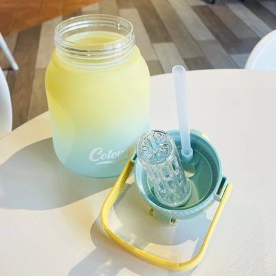 Botella de bebidas creativas congeladas personalizadas a prueba de fugas de 1100 ml/1300 ml para deportes al aire libre / camping