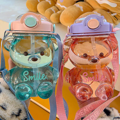 Color personalizado 1L Botella de agua de gran capacidad Taza de bebida transparente de oso con paja