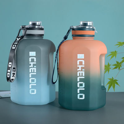 Botella de agua de viaje de plástico Revestimiento anticorrosión No equipado 1.6L 2.2L caldera de gimnasio