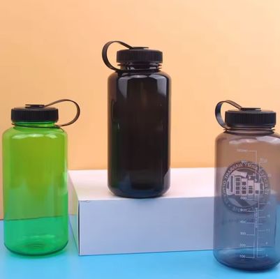 Unisex 1000ml Taza de agua de gran capacidad Taza a escala impermeable con material plástico PS