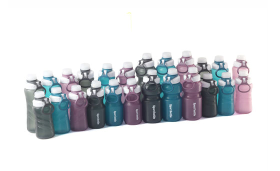 Creativo personalizado 500ml 600ml 750ml Botella de agua de plástico para acampar Viajes Fitness