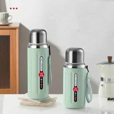 Flascos de vacío de acero inoxidable de 600 ml/800 ml aceptables OEM/ODM para bicicletas de gimnasio de viaje