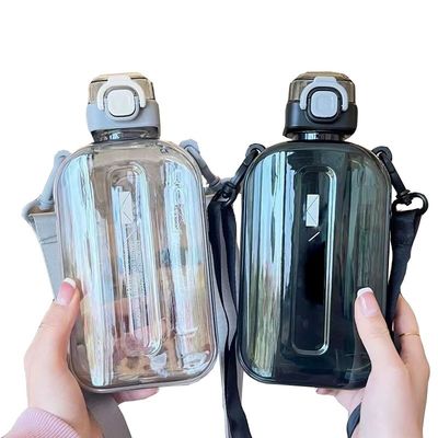Logotipo personalizado Botellas de agua transparentes cuadradas de 750 ml para gimnasio Deporte plástico a prueba de fugas