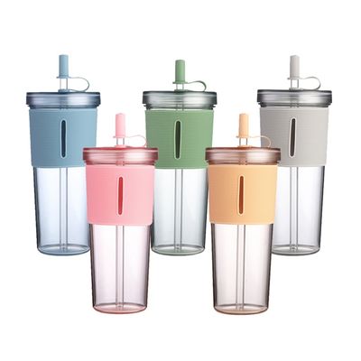 Taza de oficina reutilizable libre de BPA de 700 ml de plástico con tapa y paja