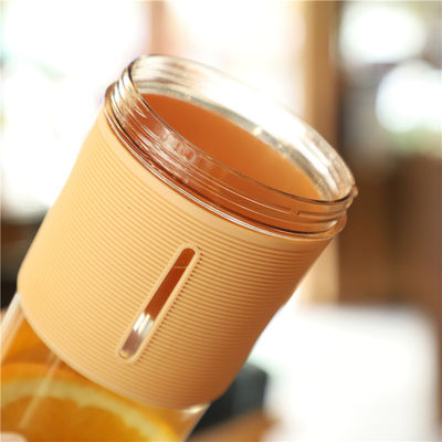 Taza de oficina reutilizable libre de BPA de 700 ml de plástico con tapa y paja