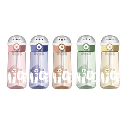 Viajes al aire libre Tritán Material BPA GRATUITO Niños llevan botella de agua con paja para la escuela