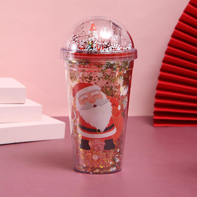 Botella de agua de plástico de estilo navideño de 500 ml Diseño de tope lindo para beber de manera sostenible