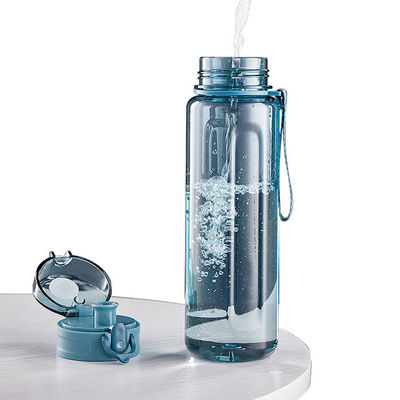Botella de agua sostenible con tapa para ciclistas y aficionados al deporte
