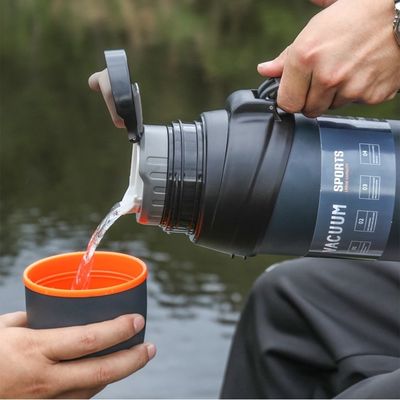 Botella térmica de acero inoxidable de gran capacidad de 2600 ml/3200 ml personalizada para deportes al aire libre y viajes