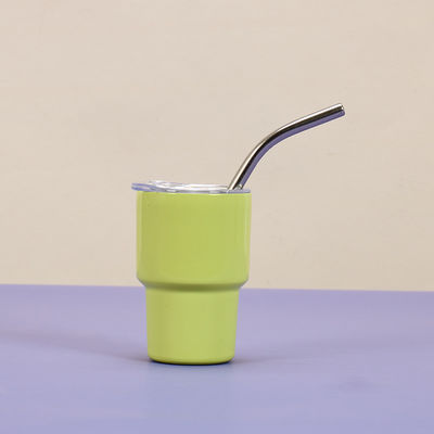 Colorida botella de agua de acero inoxidable de 2 onzas Mini Cute Pocket Cup con paja para la fiesta