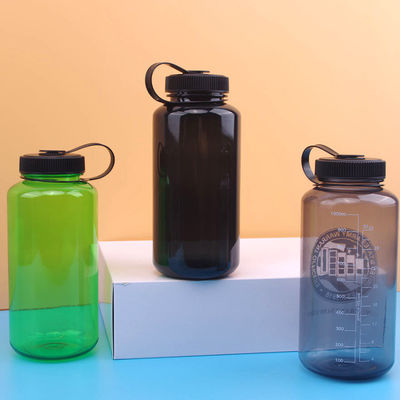 Botella de agua de plástico duradero para deportes a prueba de fugas y libre de BPA Capacidad de 1 litro