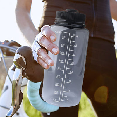 Botella de agua líquida transparente de plástico libre de 1000 ml para deportes al aire libre