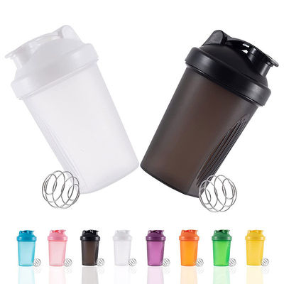 Logotipo del cliente Golpeador de gimnasio 400ml 600ml Gimnasio Sport Botella de agua de plástico Protein Shaker Cup