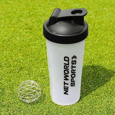 Logotipo del cliente Golpeador de gimnasio 400ml 600ml Gimnasio Sport Botella de agua de plástico Protein Shaker Cup