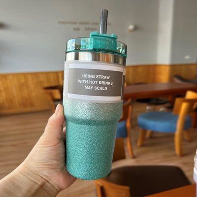 Logotipo personalizado 20 oz / 30 oz de acero inoxidable Taza de agua aislada con paja