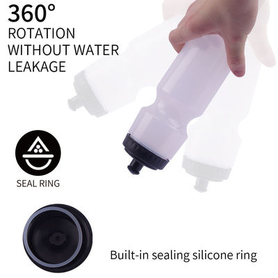 Botella de agua deportiva de plástico de plástico equipada con cubierta de polvo para bicicleta