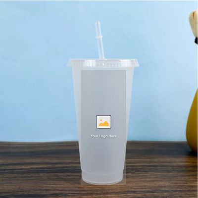 710ml Botella de agua clara 24 oz Tumblers de plástico con tapa y paja para la ocasión de la fiesta