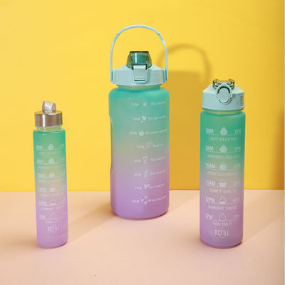 Botella de paja de plástico personalizada de 2000 ml 900 ml 300 ml 3 en 1 con marcador de tiempo para gimnasio y deportes