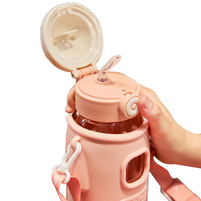 Envasado escuela Tritán a prueba de fugas Botella de agua potable con tapas de paja Reutilizable Viajes Deportes Acampada Niños Taza de agua de plástico