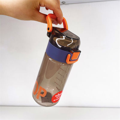 Impresión personalizada Botellas de agua de plástico de Tritán multifuncionales para actividades al aire libre en el campamento