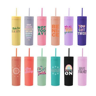 Múltiples estilos de diseño botellas de agua de plástico de grado alimenticio de 16 oz para tumbler
