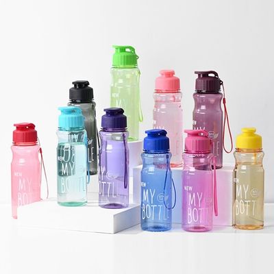 Botella de agua transparente de plástico PET de 500 ml personalizada para hidratación al aire libre