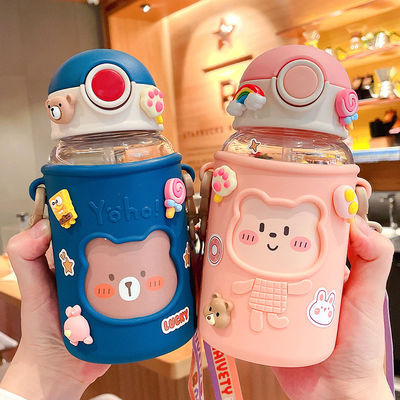 620 ml de pegatina 3D portátil botella de agua de plástico diseño de oso lindo para niños y estudiantes