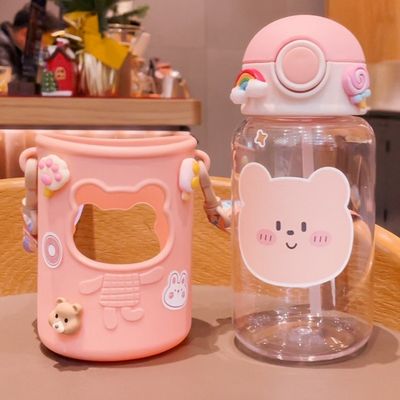 Botella de agua de plástico portátil de 620 ml 3D botella de oso lindo para niños y estudiantes