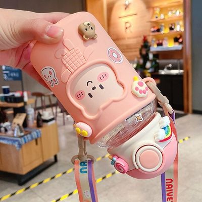 Botella de agua de plástico portátil de 620 ml 3D botella de oso lindo para niños y estudiantes