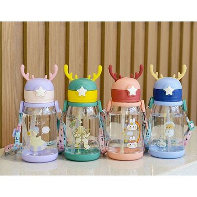 Capacitación grande de niños de paja copa de agua dibujo animado verano 600ml con color personalizado
