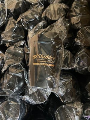 Botella de batidora de proteínas de estilo americano de 400 ml con etiqueta personalizada
