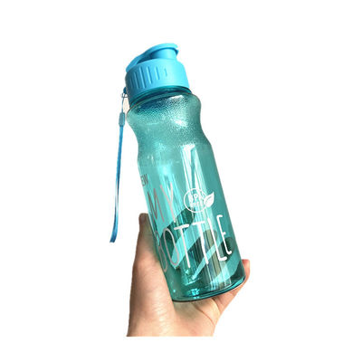 Viaje sin conductor 500 ml Botella de agua libre de BPA con tapa a prueba de fugas y material transparente