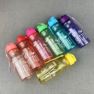 500 ml de taza de plástico transparente ecológica Taza de bebida colorida con recubrimiento anticorrosión