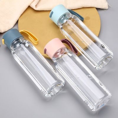 Manténgase hidratado en cualquier lugar Botella portátil de agua de Tritán de 550 ml con recubrimiento anticorrosión