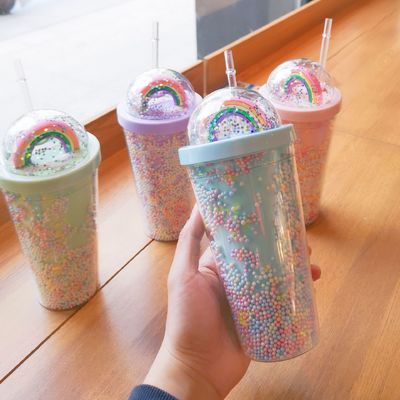 Bebida directa Copa de té de leche acrílica de cúpula de doble pared con sequillas de color personalizado