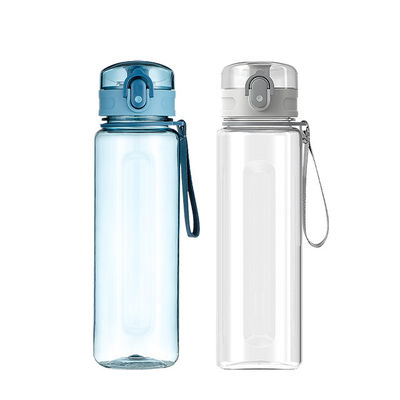 Botella de agua potable de plástico deportiva portátil de 650 ml con pollo 2023 producto de diseño