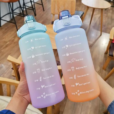 Botella de agua de gran capacidad de 2000 ml con tapa para deportes al aire libre