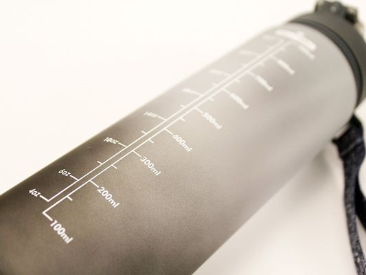 Logotipo personalizado Aceptable 550ml Ins Space Cup Botella de agua para actividades al aire libre en interiores