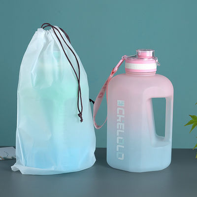 Comprador comercial Logotipo personalizado 1.6L 2.2L Botella de agua para gimnasio Copa deportiva de plástico de viaje