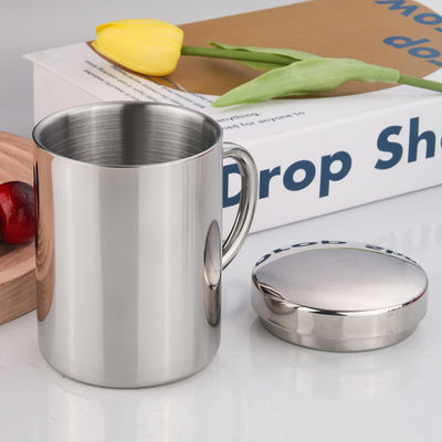 Taza de agua de acero inoxidable con tapa y mango personalizable para los deportes al aire libre de los estudiantes
