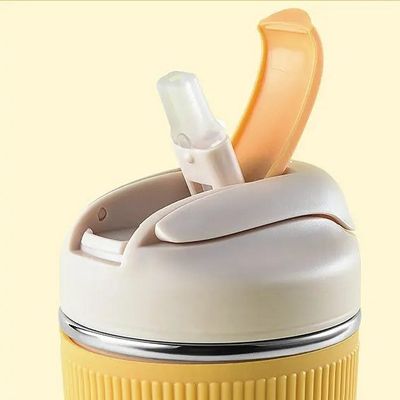 350 ml/480 ml Capacidad de producción 316 botella de agua de acero inoxidable con manga de silicona