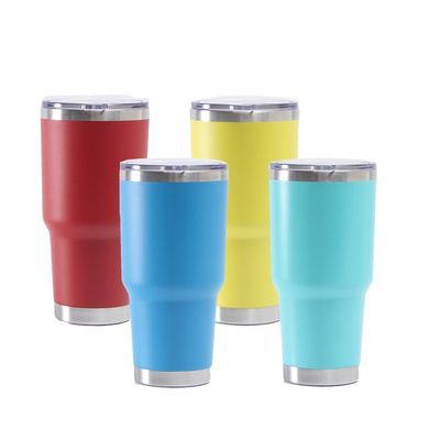 Tazas de café aisladas al vacío Una opción sostenible y elegante para los amantes del café